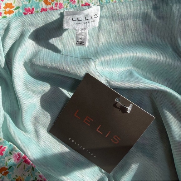 NWT LE LIS Floral 2 Piece Set Crop Top High Waist Mini Skirt Co Ord Small - Picture 8 of 9